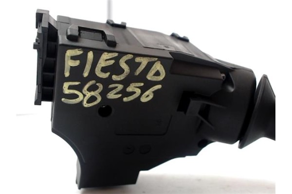 Recambio de mando limpiaparabrisas para ford fiesta vi 1.4 tdci referencia OEM IAM 8A6T17A553 EB8FD 