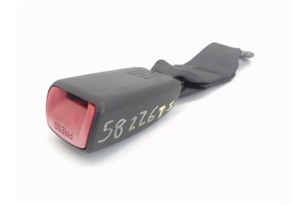 Recambio de anclaje cinturon trasero izquierdo para suzuki swift iii (sg) 1.3 referencia OEM IAM E034501  
