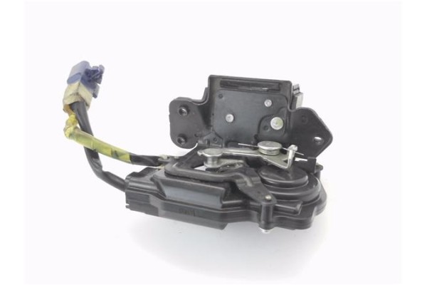 Recambio de cierre electromagnetico porton para toyota yaris (ksp9/scp9/nlp9) 1.4 active referencia OEM IAM 691500D030  