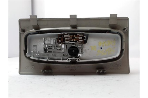 Recambio de luz interior techo para ford fiesta vi 1.4 tdci referencia OEM IAM 8A6113733  