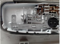 Recambio de luz interior techo para ford fiesta vi 1.4 tdci referencia OEM IAM 8A6113733  