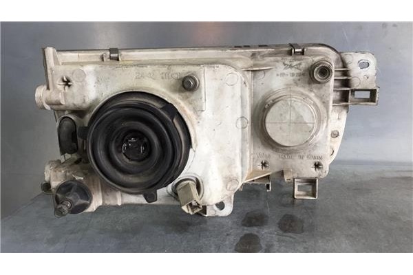 Recambio de faro delantero izquierdo para nissan serena (c23m) 2.3 d referencia OEM IAM 260607C002  