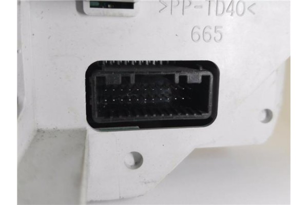 Recambio de cuadro completo para toyota yaris (ksp9/scp9/nlp9) 1.4 active referencia OEM IAM 838000D631 838000D630D 