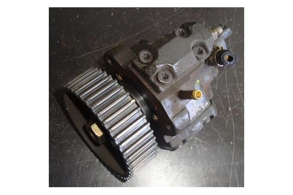 Recambio de bomba inyectora para fiat doblo i (119)(2001) 1.9 jtd (223axe1a) referencia OEM IAM  0445010007 