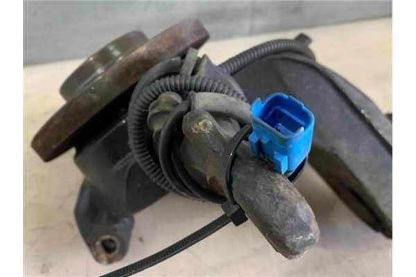 Recambio de mangueta delantero izquierda para peugeot 207 1.6 hdi referencia OEM IAM 364690  