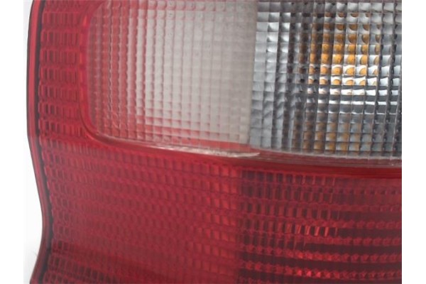 Recambio de piloto trasero izquierdo para citroen saxo referencia OEM IAM   