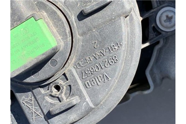 Recambio de faro antiniebla izquierdo para toyota yaris (ksp9/scp9/nlp9) 1.4 active referencia OEM IAM 812200D041  