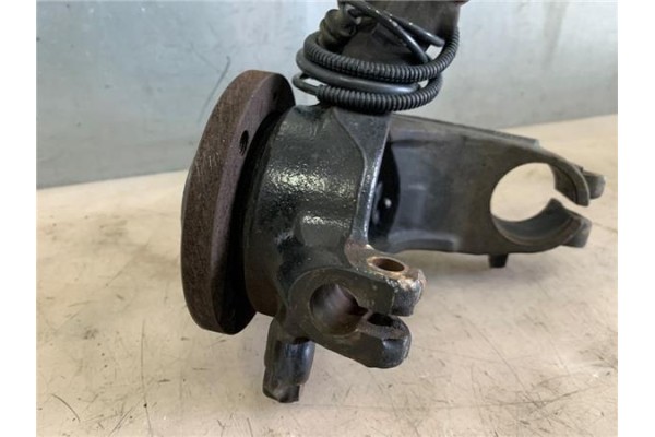 Recambio de mangueta delantero izquierda para peugeot 207 1.6 hdi referencia OEM IAM 364690  
