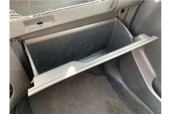 Recambio de guantera salpicadero para toyota yaris (ksp9/scp9/nlp9) 1.4 active referencia OEM IAM 5555052140B0  