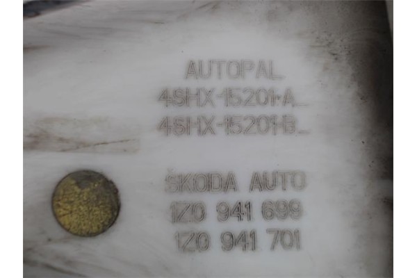 Recambio de faro antiniebla derecho para skoda octavia berlina (1z3) referencia OEM IAM 1Z0941699 4SHX15201A 1Z0941701 , AUDI | 