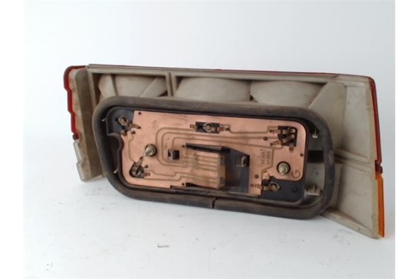 Recambio de piloto trasero izquierdo para renault r 25 (b29) referencia OEM IAM 7701029936  