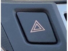 INTERRUPTOR LUCES EMERGENCIA 843320D020