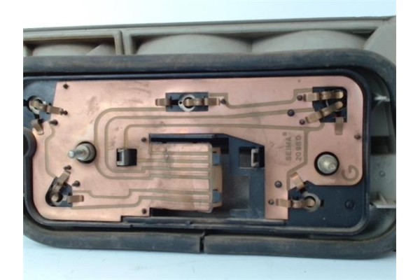 Recambio de piloto trasero izquierdo para renault r 25 (b29) referencia OEM IAM 7701029936  