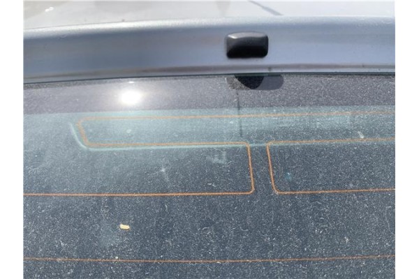 Recambio de luz central de freno para toyota yaris (ksp9/scp9/nlp9) 1.4 active referencia OEM IAM 815700D040   Recambio de luz central de freno para toyota yaris (ksp9/scp9/nlp9) 1.4 active referencia OEM IAM 815700D040