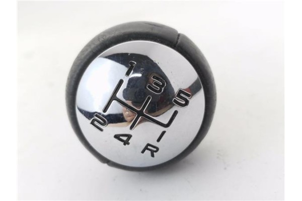 Recambio de pomo palanca cambio para peugeot 207 1.6 hdi referencia OEM IAM 2403CV  
