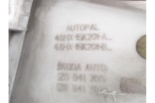 Recambio de faro antiniebla derecho para skoda octavia berlina (1z3) referencia OEM IAM 1Z0941699 4SHX15201A 