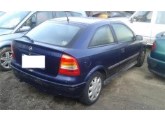 opel astra g berlina del año 2000