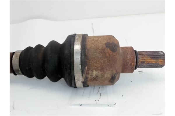 Recambio de palier delantero izquierdo para peugeot 308 1.6 gt referencia OEM IAM 3272LH  