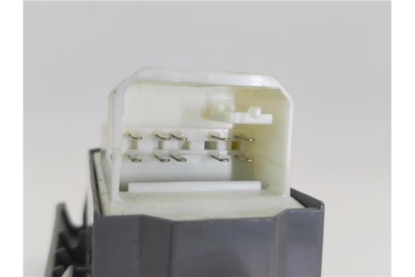 Recambio de mando elevalunas delantero izquierdo para toyota yaris (ksp9/scp9/nlp9) 1.4 active referencia OEM IAM 848200D100 742