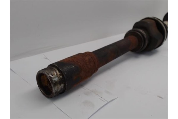 Recambio de palier delantero derecho para peugeot 308 1.6 gt referencia OEM IAM 3273QJ  