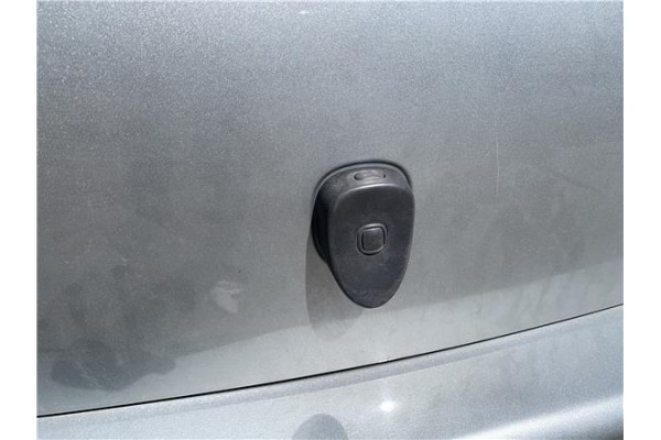 Recambio de maneta exterior porton para toyota yaris (ksp9/scp9/nlp9) 1.4 active referencia OEM IAM 6920952010   Recambio de maneta exterior porton para toyota yaris (ksp9/scp9/nlp9) 1.4 active referencia OEM IAM 6920952010