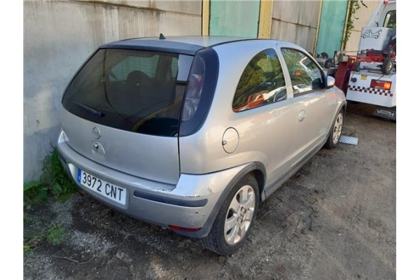 opel corsa c (2000) del año 