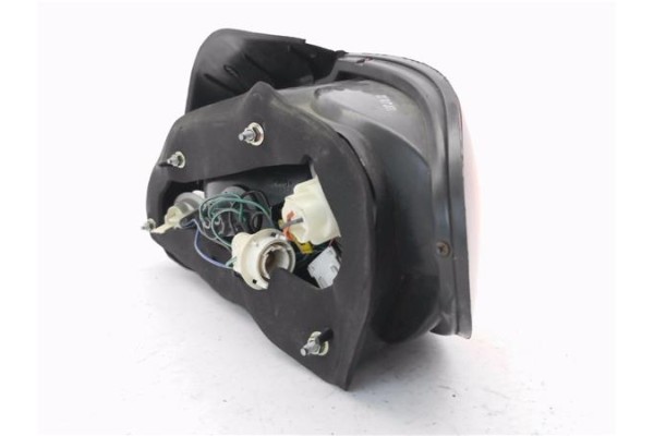 Recambio de piloto trasero izquierdo para hyundai lantra berlina (rd) 1.6 gl referencia OEM IAM 9240129520  