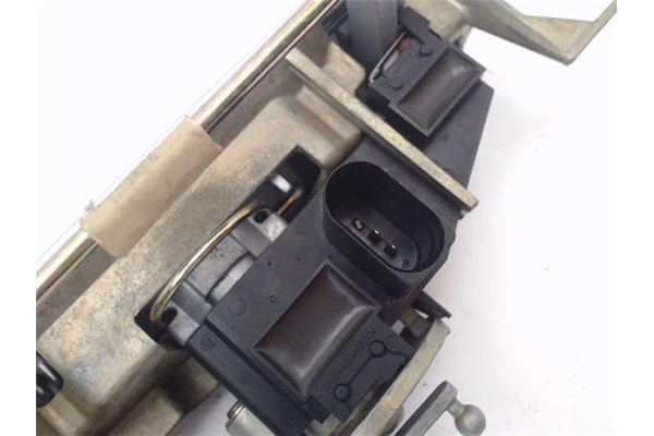 Recambio de cerradura porton para volkswagen polo iv (9n1) 1.4 16v referencia OEM IAM 606827505BC  