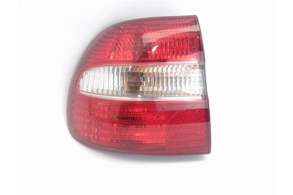 Recambio de piloto trasero izquierdo para volvo v40 familiar referencia OEM IAM   