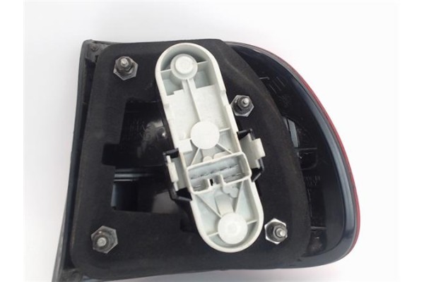 Recambio de piloto trasero izquierdo para volvo v40 familiar referencia OEM IAM   