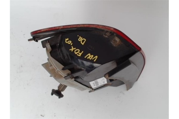 Recambio de piloto trasero derecho para volkswagen fox (5z1, 5z3) 1.4 tdi referencia OEM IAM 520945096  
