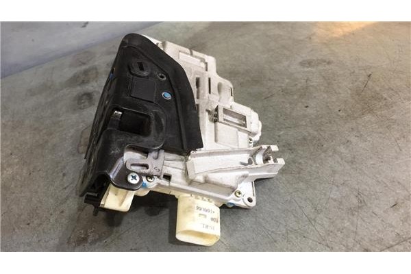 Recambio de cierre electromagnetico trasero izquierdo para audi a4 avant (8e) 2.0 tdi 16v referencia OEM IAM 8E0839015AA  