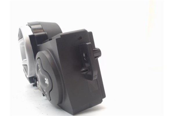 Recambio de mandos climatizador para renault clio iii 1.5 dci (c/br1g) referencia OEM IAM 8200296683  