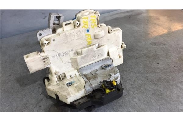 Recambio de cierre electromagnetico trasero izquierdo para audi a4 avant (8e) 2.0 tdi 16v referencia OEM IAM 8E0839015AA  