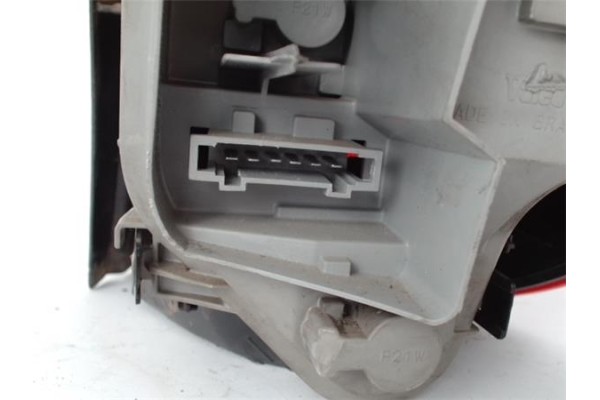 Recambio de piloto trasero izquierdo para volkswagen fox (5z1, 5z3) 1.4 tdi referencia OEM IAM 520945111A  