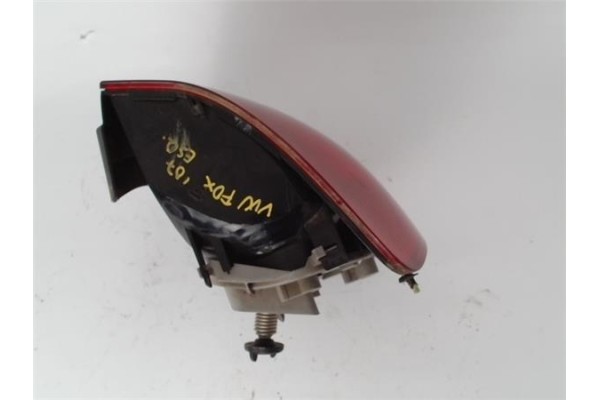 Recambio de piloto trasero izquierdo para volkswagen fox (5z1, 5z3) 1.4 tdi referencia OEM IAM 520945111A  