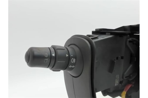 Recambio de mando intermitencia para renault modus i 1.4 (jp01, jp0j) referencia OEM IAM 8200243503  