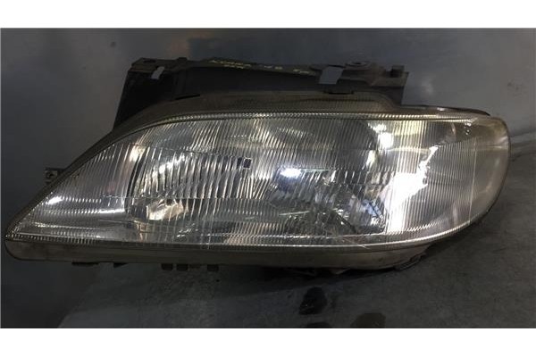 Recambio de faro delantero izquierdo para citroen xsara berlina 1.9 td referencia OEM IAM 9623801980  