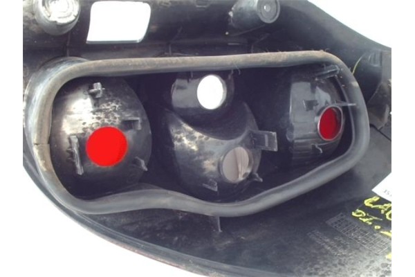 Recambio de piloto trasero izquierdo para renault laguna ii grandtour (kg0) 1.9 expression confort referencia OEM IAM   