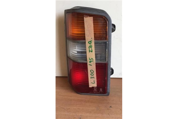 Recambio de piloto trasero izquierdo para mitsubishi l 300  (p00) 1.6 caja cerrada [1,6 ltr. - 51 kw] referencia OEM IAM 2203751