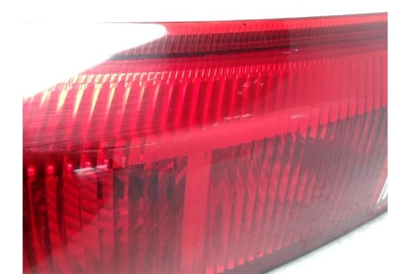 Recambio de piloto trasero izquierdo para opel meriva referencia OEM IAM 13203393 89398084 