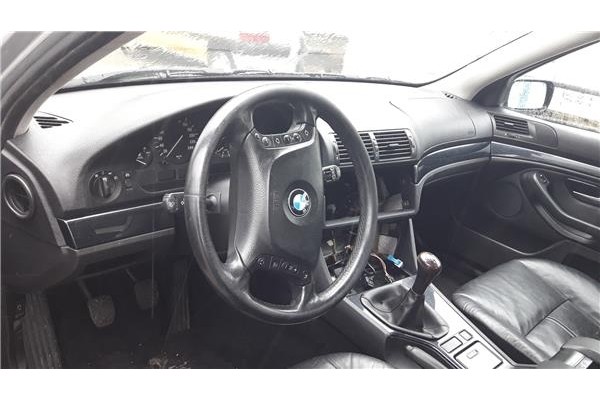 bmw serie 5 berlina (e39)(1995) del año 