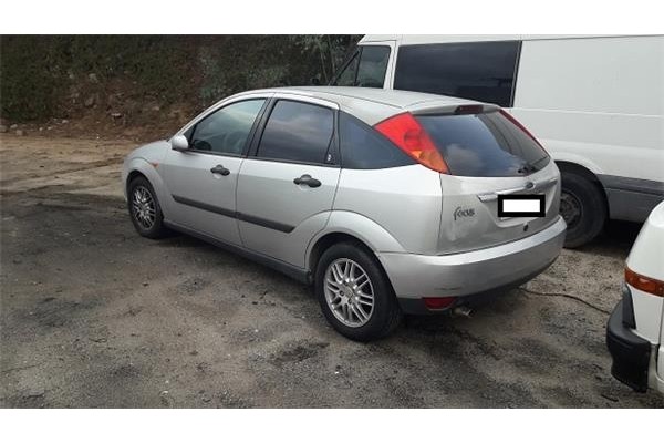 ford focus berlina (cak)(1998) del año 