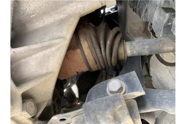 Recambio de palier delantero izquierdo para toyota yaris (ksp9/scp9/nlp9) 1.4 active referencia OEM IAM 434200D180  