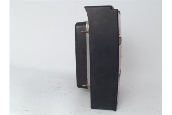 Recambio de piloto trasero derecho para ford scorpio 2.0 cl berlina referencia OEM IAM   