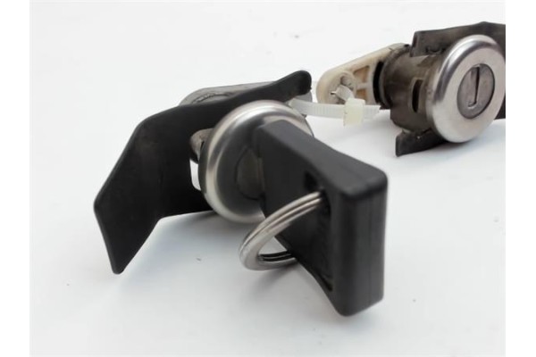 Recambio de llave para renault express furgón (f40_, g40_) 1.4 (f402) referencia OEM IAM 7701349745   Recambio de llave para renault express furgón (f40_, g40_) 1.4 (f402) referencia OEM IAM 7701349745