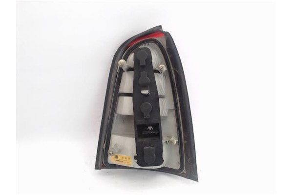 Recambio de piloto trasero izquierdo para opel vectra b berlina referencia OEM IAM 90585004  