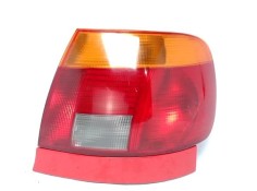Recambio de piloto trasero derecho para audi a4 berlina (b5) referencia OEM IAM 8D9945112  