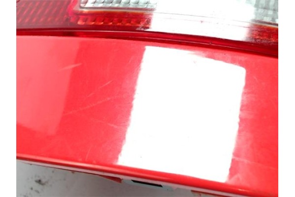 Recambio de piloto trasero derecho para audi a4 berlina (b5) referencia OEM IAM 8D9945112  