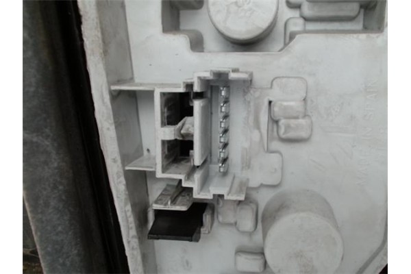 Recambio de piloto trasero derecho para renault grand modus 1.5 authentique referencia OEM IAM 8200658413R  